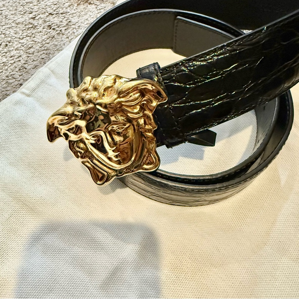 Black Belt with Gold Medusa excellent condition just worn 3 times